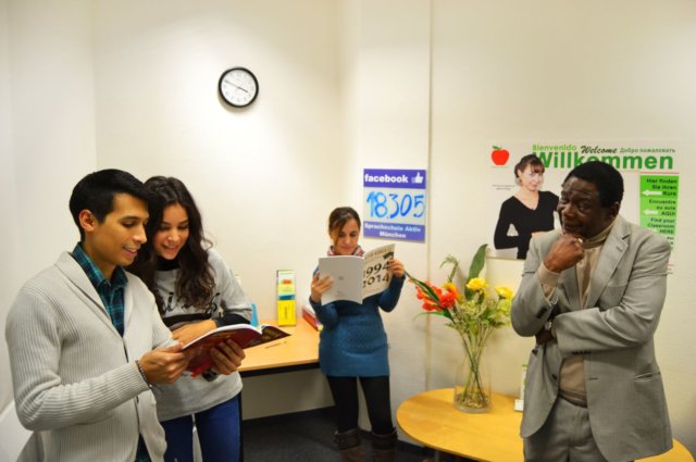 Alunos na escola de Idiomas