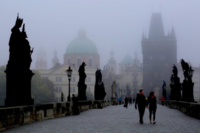 prague-in-the-morning-689894_19202