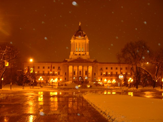 Manitoba_Legislature_at_Night