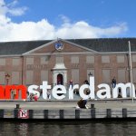 O logo I Amsterdam, em frente ao Hermitage Museum