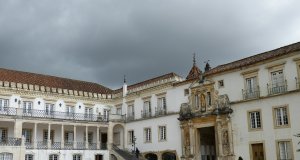 Estudar em Portugal vale à pena? Foto da Universidade de Coimbra