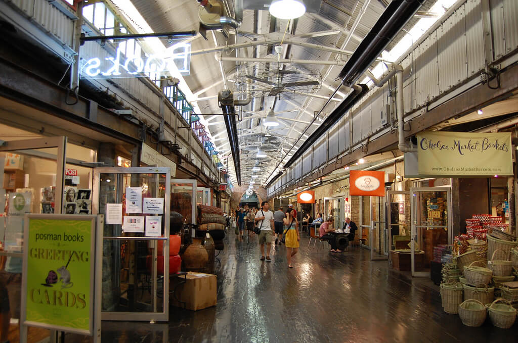 Chelsea Market - um dos corredores com suas várias lojas