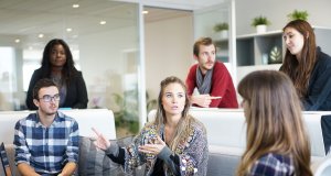 Vagas de emprego para fluentes em português na Irlanda