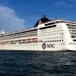 cruise-liner-2157737_1920
